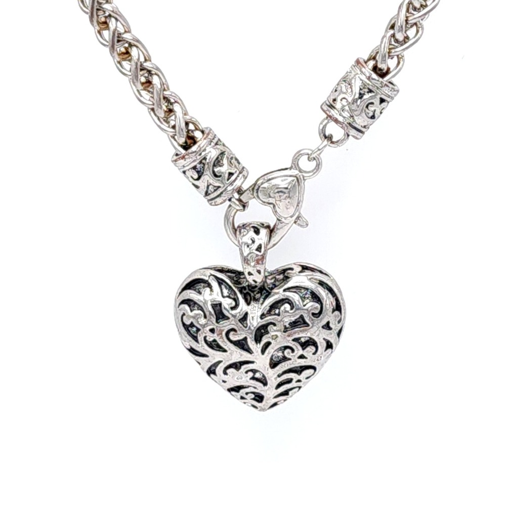 Silver Tone Filigree Heart Pendant Necklace‎ Romantic Style